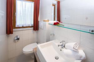 A bathroom at Hotel B&B Martha