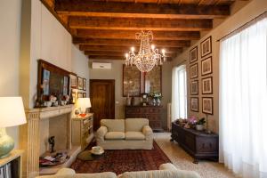 Posedenie v ubytovaní Palazzo Fracastoro
