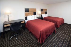 TV a/nebo společenská místnost v ubytování Red Lion Hotel Ellensburg