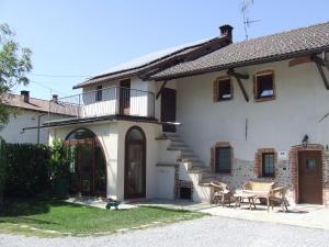 Imagen de la galería de La Meridiana, monolocale in cascina ristrutturata, en Boves