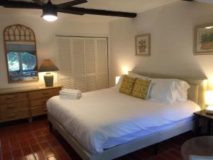 Gallery image of Bay View in St Thomas +33 photos