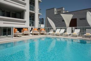 Kolam renang di atau dekat dengan Iberostar Waves Berkeley Shore