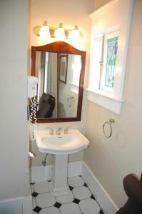 Salle de bains dans l'établissement Windsor Guest House