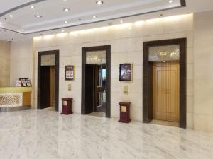 Preddverje oz. recepcija v nastanitvi Ramada Hong Kong Grand View