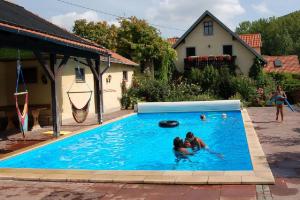 Ảnh trong thư viện ảnh của Ferienwohnungen Lindleshof ở Leinach