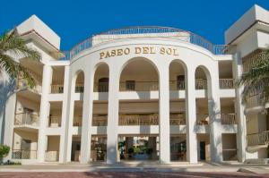 Afbeelding uit fotogalerij van Paseo del Sol Condohotel by BVR in Playa del Carmen