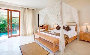 Giường trong phòng chung tại Villa Sahaja +56 ảnh