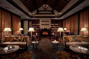 Posezení v ubytování Banyan Tree Hangzhou