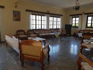 Seating area sa Hotel Porto Potha