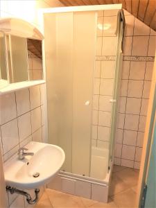 Koupelna v ubytování Apartmány Sára + 28 fotografií