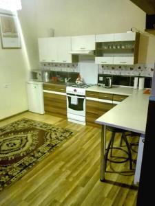 Kuchyňa alebo kuchynka v ubytovaní Apartamenty w Karkonoszach