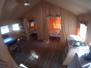 Kuchyň nebo kuchyňský kout v ubytování Camping la Simioune en Provence