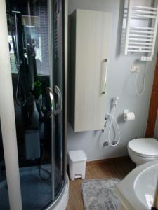 A bathroom at Villa leonia