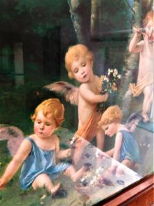 Un dipinto di due bambini che giocano in un bagno con gli angeli di La Corte del Re Borbone a Caserta