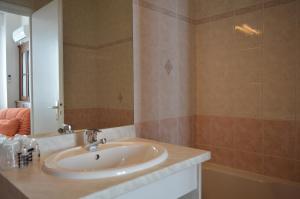 Gallery image of Hotel de La Paix in Oloron-Sainte-Marie