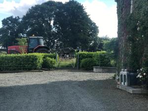 Taman di luar Hideaway at Foxhollow