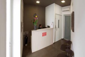 Ο χώρος του λόμπι ή της ρεσεψιόν στο Ragusa Inn