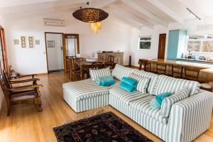 Gallery image of Quarterdeck Holiday Apartment in Simonʼs Town