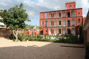 Foto dalla galleria di Aparthotel Can Gallart a Santa Coloma de Farners