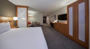 TV a/nebo společenská místnost v ubytování Hyatt Place Eugene/Oakway Center
