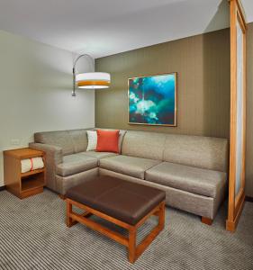 Posezení v ubytování Hyatt Place Eugene/Oakway Center