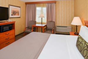 Postel nebo postele na pokoji v ubytování Best Western Pendleton Inn