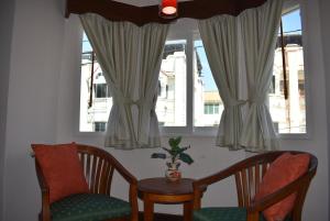 Gallery image of Karon Cafe Inn in Karon Beach
