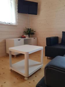 Telewizja i/lub zestaw kina domowego w obiekcie Szumimorze