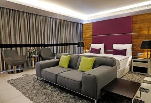 Posezení v ubytování Warwick Stone 55 Hotel Beirut