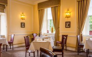 Seating area sa Hellaby Hall Hotel; BW Signature Collection