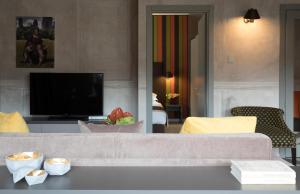Fifty House Cellini