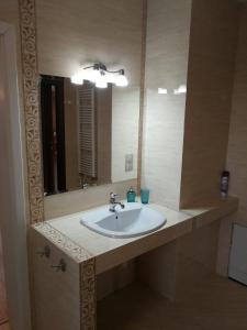 Kúpeľňa v ubytovaní Apartamenty w Gorach Stolowych + 37 fotografií