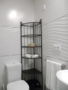 A bathroom at Santa María 12 Boutique Apartamentos