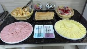 Comida en o cerca de este hotel