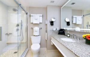 Koupelna v ubytování Seaport Hotel® Boston