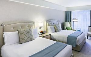 Postel nebo postele na pokoji v ubytování Seaport Hotel® Boston