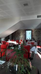 Restorāns vai citas vietas, kur ieturēt maltīti, naktsmītnē Les Pierres Folles