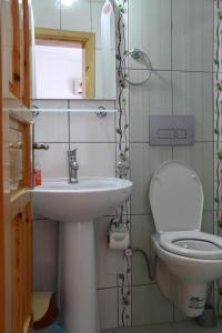 A bathroom at Jet Pension