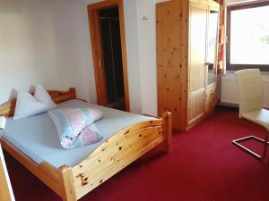 Letto o letti in una camera di Landgasthof Astner