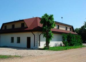 Budova, kde se penzion – hostinec nachází