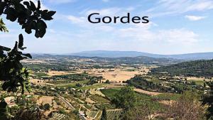 Gallery image of Lapauline FR5BZEVA in La Motte-dʼAigues +19 photos