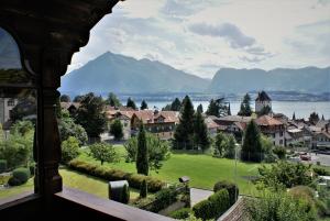 Galeriebild der Unterkunft Chalet am Thunersee in Oberhofen am Thunersee