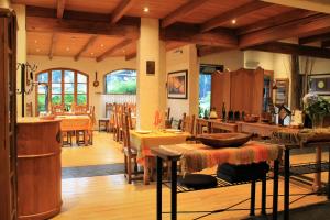 Restaurace v ubytování Hotel Malalhue