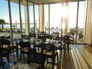 En restaurang eller annat matställe på Atlantida Mar Hotel