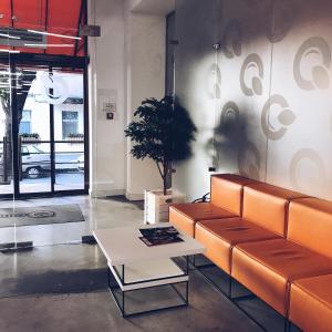 Posezení v ubytování Orange Hotel