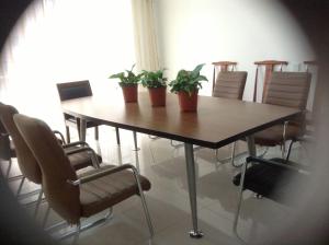 Zona business o sala de conferencias en Goldmet Inn South Loop armed, Datong