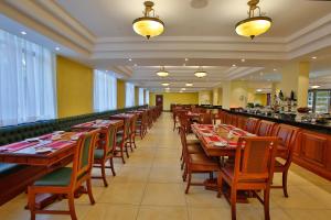 Restaurace v ubytování Sarova Woodlands Hotel and Spa