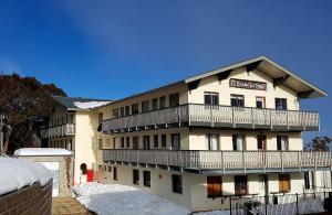 Enzian Hotel Mt Buller during the winter