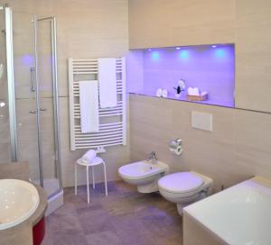 Un baño de Zur Alten Schmiede 30 fotos más