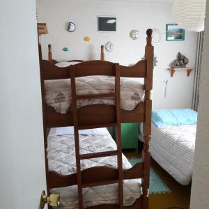 Tempat tidur susun dalam kamar di Renardière 3